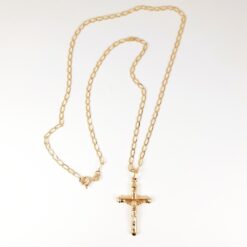 Collana uomo in Oro 18kt (750) e Croce in oro Giallo Questo gioiello fa parte del brand 